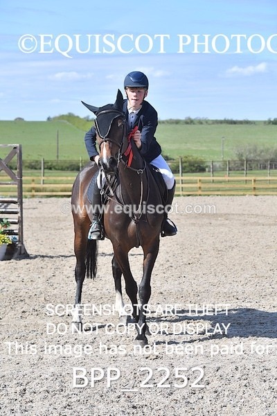 BPP_2252 - CLASS 22 SUN Senior BritiNovice/ 90cm Open