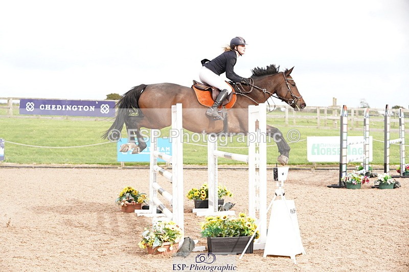 241004A-152718-00987 - Fri 04 Snr Fox & 1.20m Open
