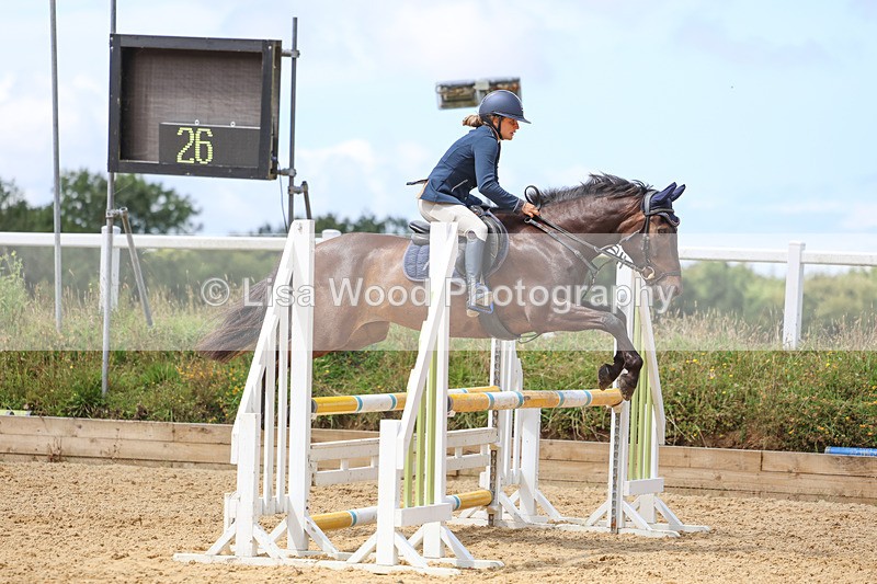 3E7A0421 - Class 9: Senior British Novice/90cm open