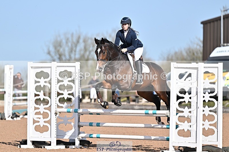 260408-100143-00066 - Cls 2 British Novice and 90cm
