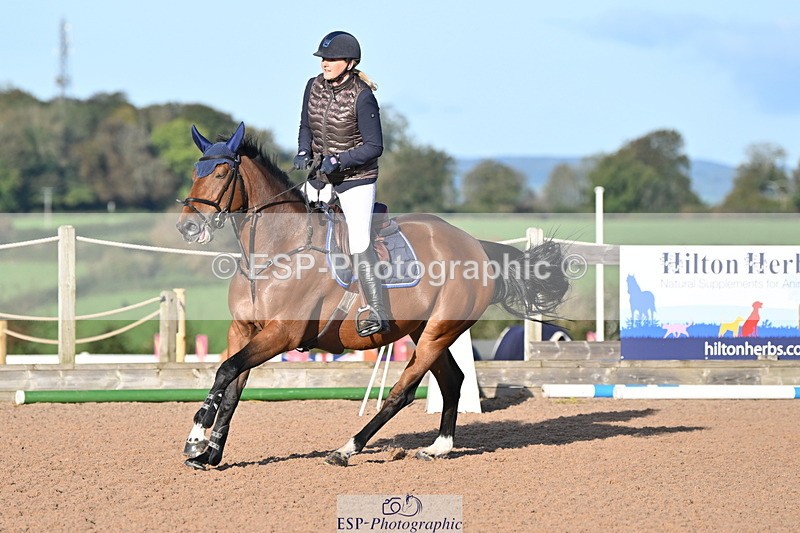 231015A-093527-06994 - Cls 28 Newcomers & 1.10m Open