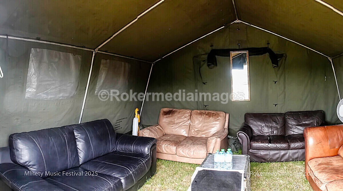 SATURDAY-61 - MINETY 2025