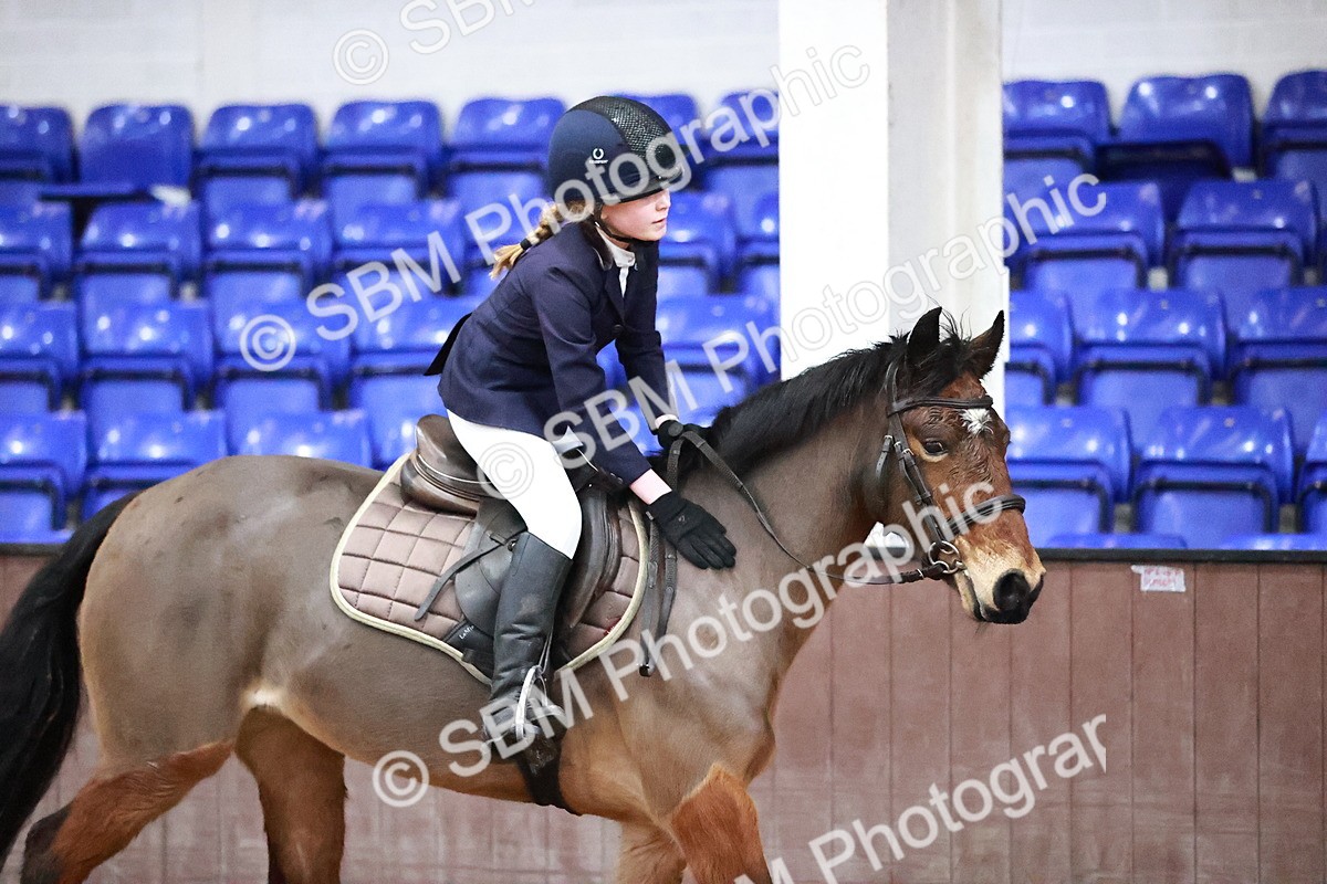 SBM_000140 - Class 1 - Pony Intro 70cm