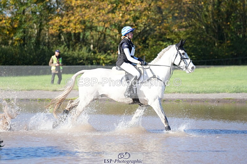 251024A-110452-07077 - A-011-Tara.Moore