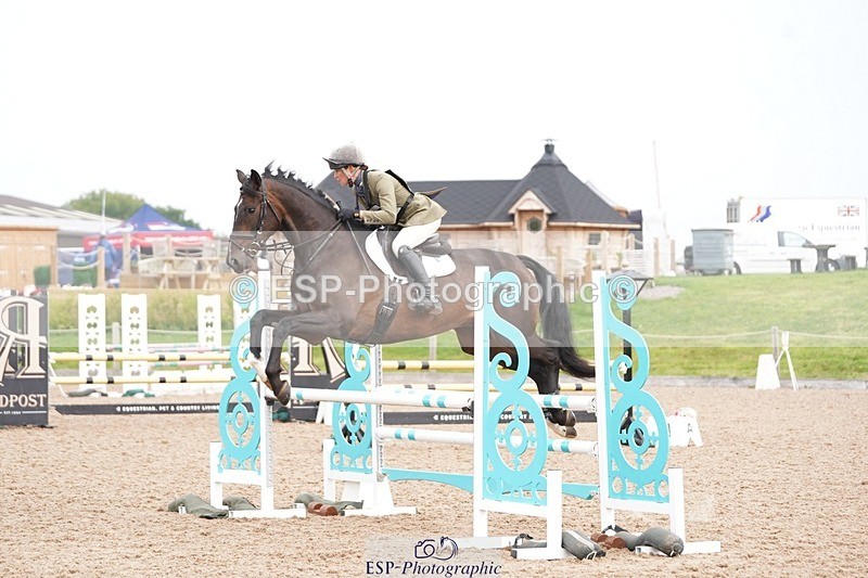 240901A-091944-05303 - 302-Rosie.Bradley-Hole-CAPABILITY.BROWN.II