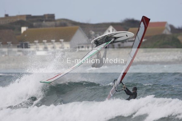 WS 280309-35 - Windsurfing