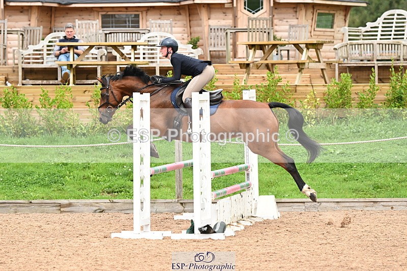 240908A-130010-03854 - Cls 15 U21 Intro 90cm-1.00m  Team Comp