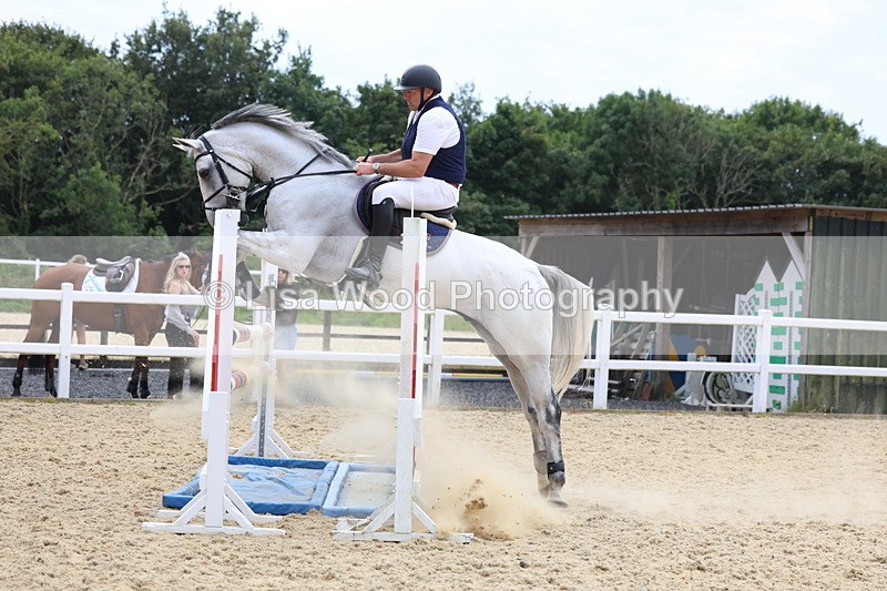3E7A6410 - Class 8: Senior Newcomers/1.10m open