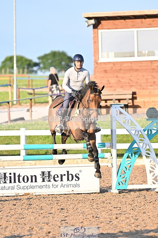 240625A-200639-01424 - Cls 09 & 10 100cm