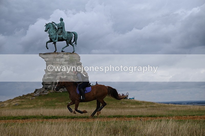 DSC_4995 - Time at Statue 11:10 to 11:42