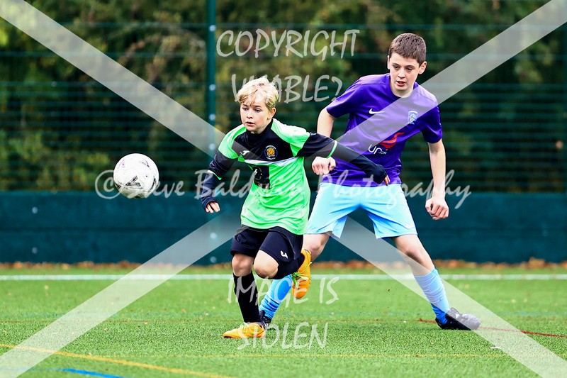 1DX30160 - 2025-10-12 FC Abbey Meads U14 Orange V Kingsdown Lions U14
