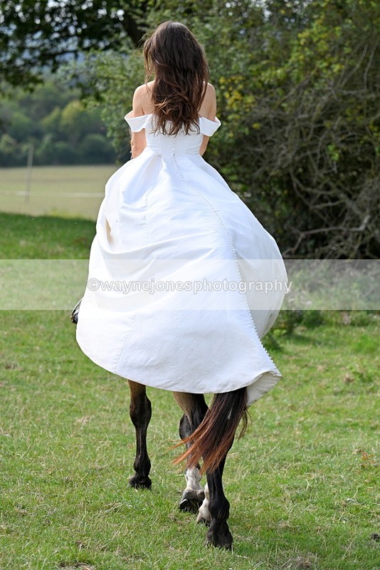WJ7_5360-001 - Zoe & Fred Wedding Dress Shoot 09-08-25