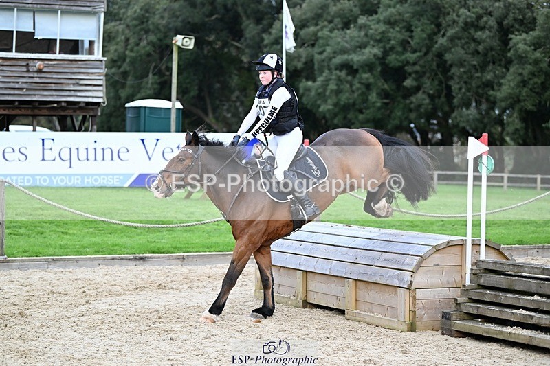 241117-141034-04455 - Cls 3 90-95cm 14.00 to 15.00