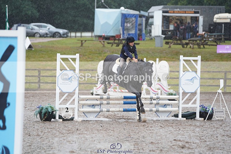 240824X-082812-20229 - 70cm Round 1 8.30 to 9.30