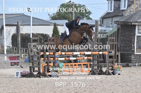 BPP_1576 - CLASS 8 Senior Newcomers/ 1.10m Open