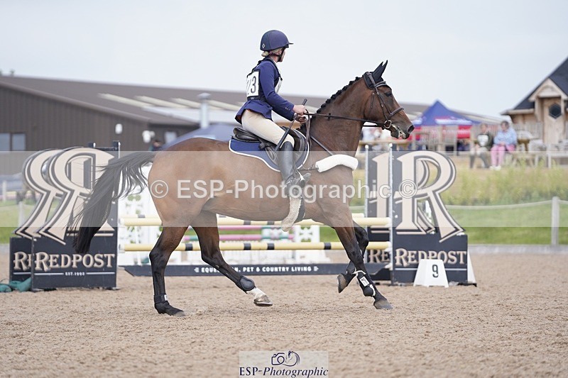 240831A-121502-01465 - 123-Fiona.Jones-ABBY.VD.BERGHOEVE.Z