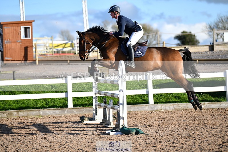 231110A-151804-00995 - Cls 6 Foxhunter & 1.20m Open
