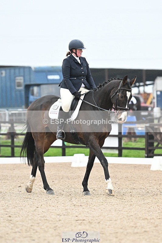 241103-095938-00243 - Intro 3 - 9.40 to 10.40