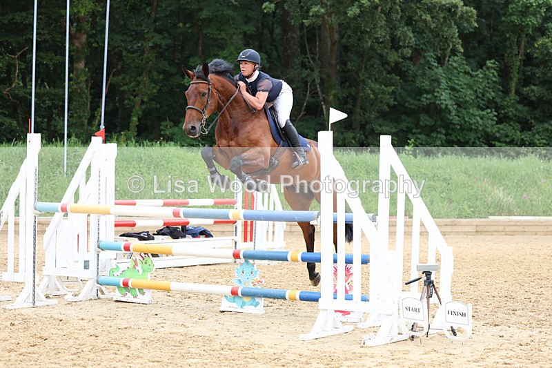 3E7A6258 - Class 8: Senior Newcomers/1.10m open