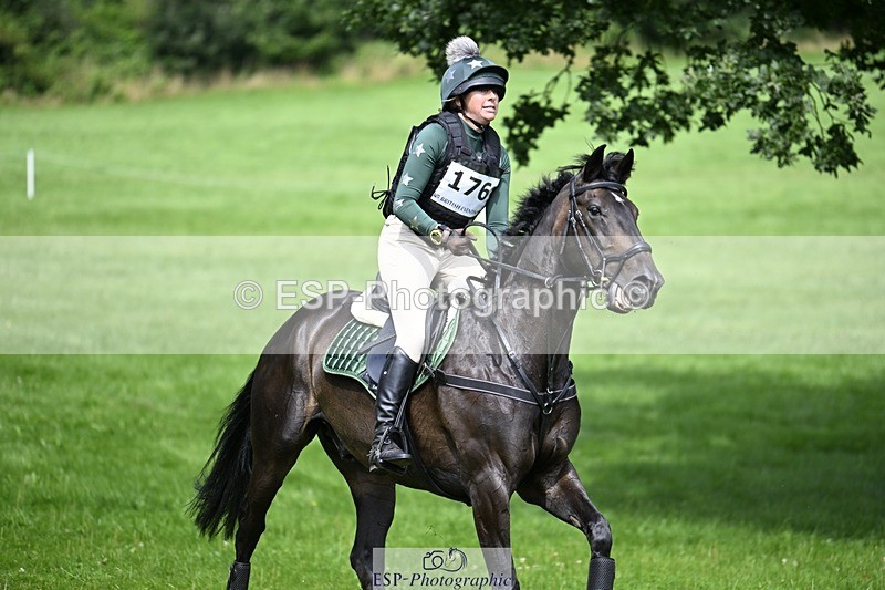 240803-151833-08467 - 176-Marie_Webber-BENNY'S_DOUBLE_DIAMOND