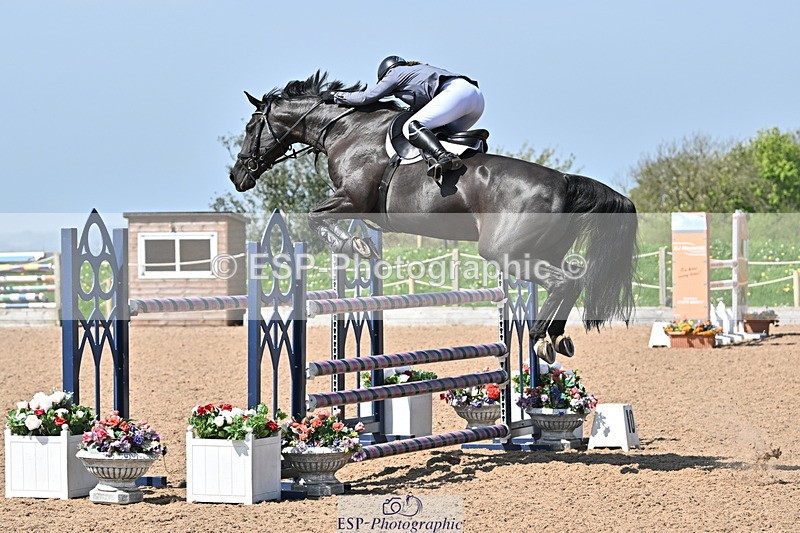 240509A-111832-01108 - Cls 9 Snr 1.20m Open