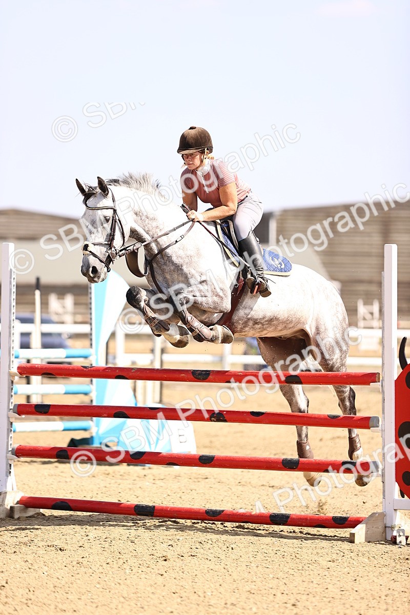 SBM_007005 - Class 13 - Senior Newcomers - 1.10m