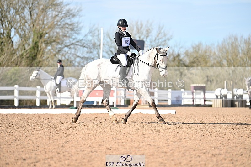 240324A-145544-04117 - Novice 27, 14.30 to 15.25