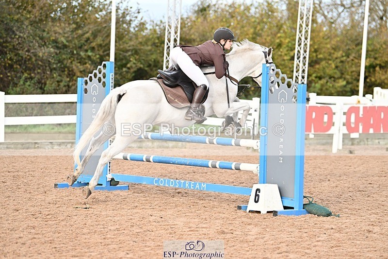 241117X-101814-03629 - Cls 09s Pony intro 90cm