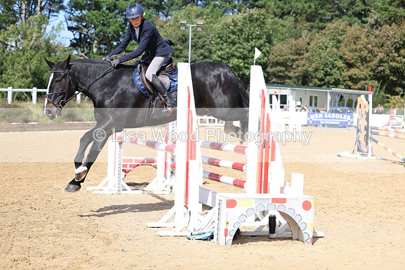 3E7A9494 - Class 9: Senior British Novice/90cm open