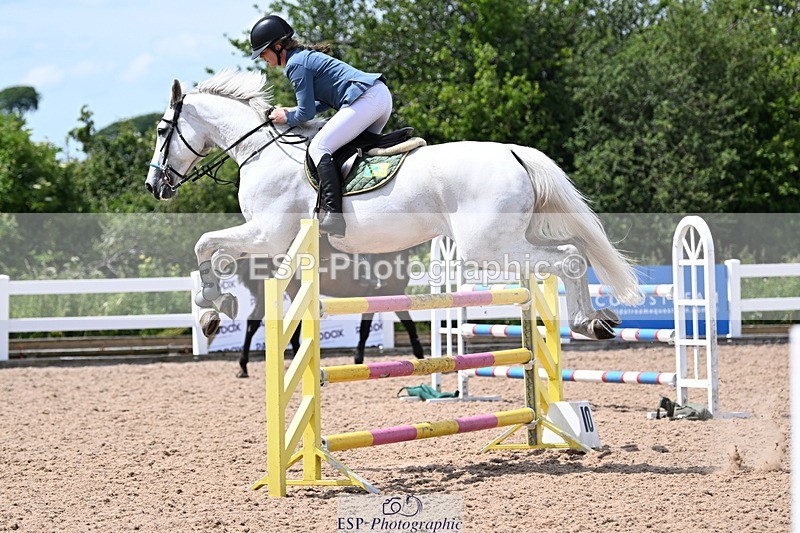 240619A-143120-00628 - Cls 4 Snr Newcomers and 1.10m Open