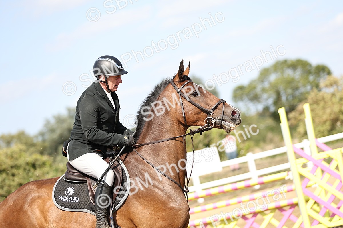 SBM_005123 - Class 6 = Senior Newcomers - 1.10m Open