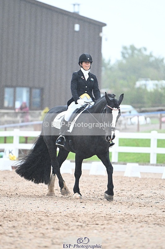 250907-142421-09279 - 021-Francesca.TurnerAlbie