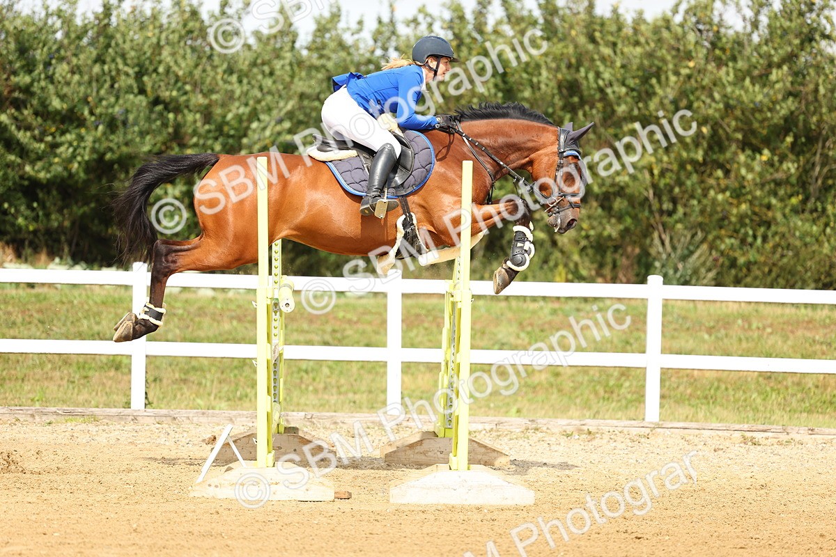 SBM_010378 - Class 4 - Senior Foxhunter - 1.20m Open