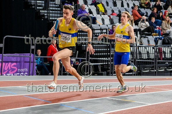 CombiMast25-914712 - Track Male Set One