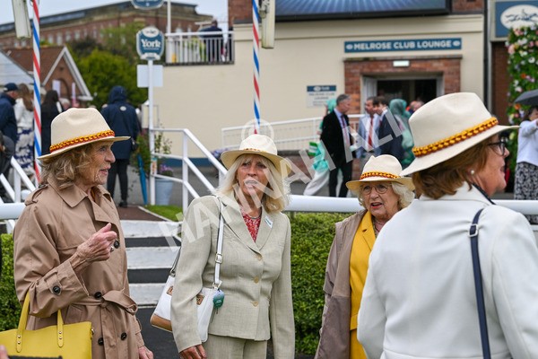 150624-Race 6-Pisanello-8127 - Race 6 4.45pm Ice Co Supporting Macmillan Handicap