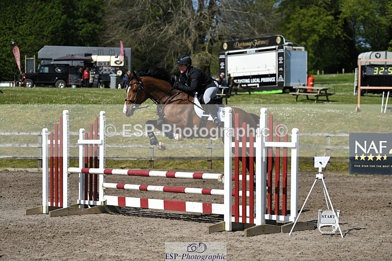 230512-103102-00538 - Cls 10 Snr 85cm Schooling