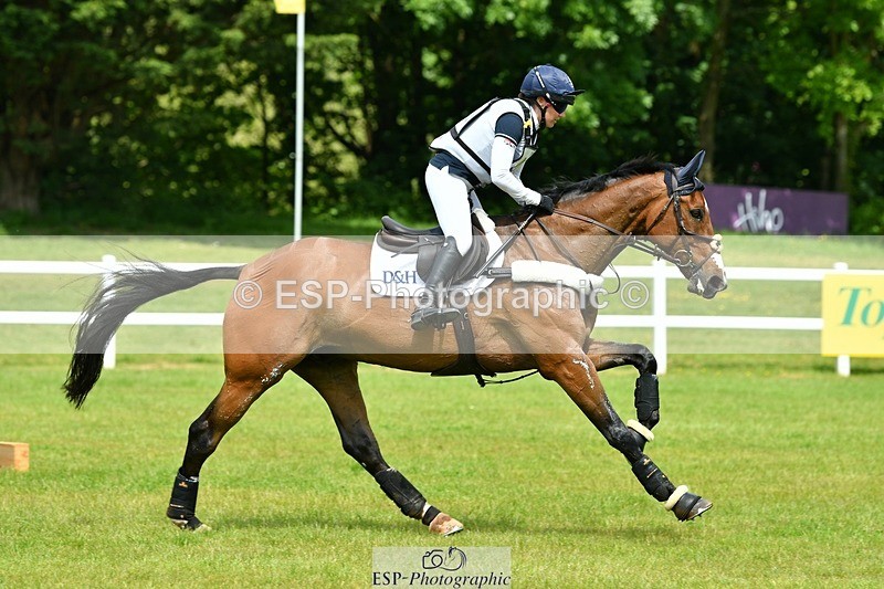 230528-141811-18244 - 474-LONDON_52-Laura_Collett-XC