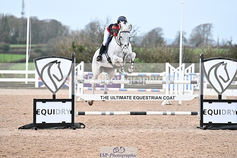 241206-141600-01071 - Cls 6 Foxhunter and 1.20m Open
