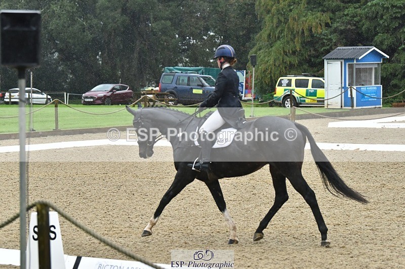 231018-145218-00659 - 004-CARTOON.HERO-Sophie.Wildern-DR