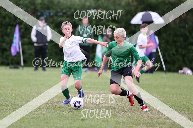 1DX32893 - The Croft V Tregoze