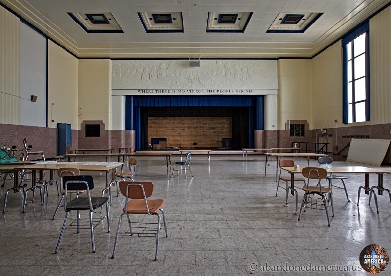 Abandoned School - Matthew Christopher's Abandoned America