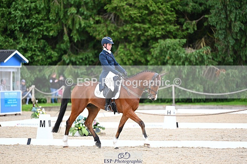 240524-142339-10233 - 531-KUNO_SMH-Isabel_White