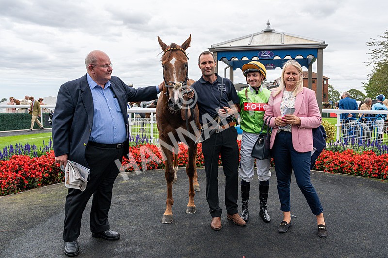 300825-Race 6-Hundred Caps-2955 - Race 6