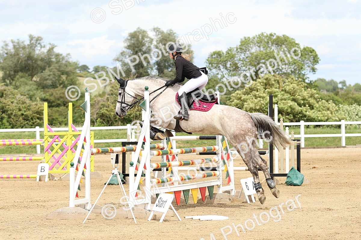 SBM_000985 - Class 4 - Senior Newcomers - 1.10m