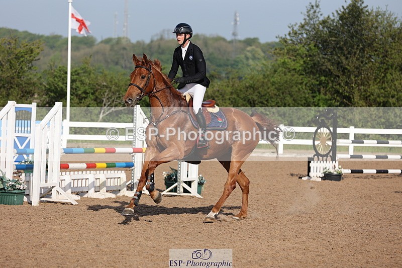 240510A-083517-04309 - Cls 13 British Novice and 90cm Open