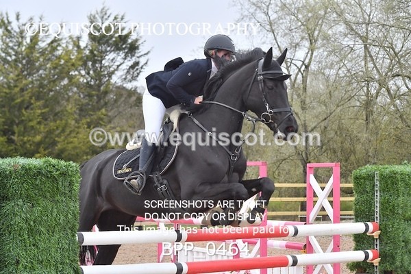 BPP_0464 - CLASS 4 FRI Senior Newcomers/ 1.10m Open