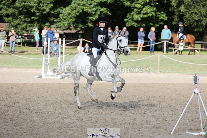 240823X-090553-14377 - 60cm R1 8.30 to 10.00