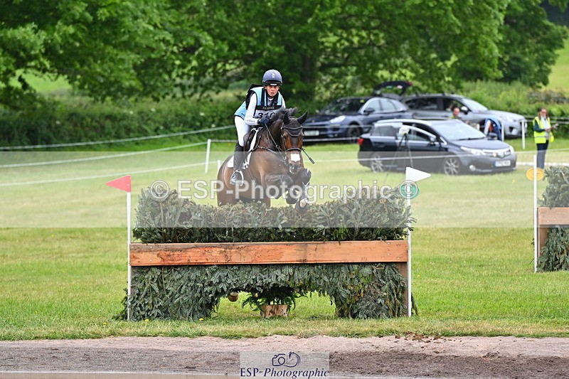 250524A-115905-10041 - B-310-Kitty.King-LISCARROW.FERNHILL