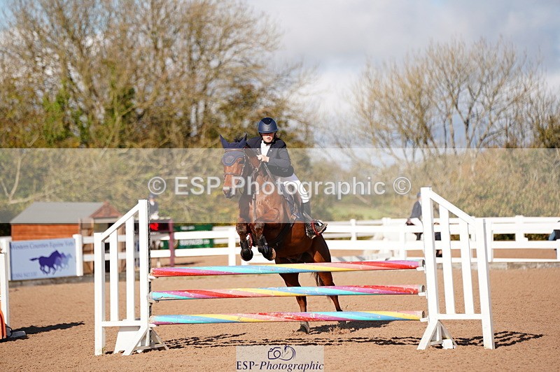 241027A-110950-02380 - SUN Cls 5 Pony Discovery and 90cm Open