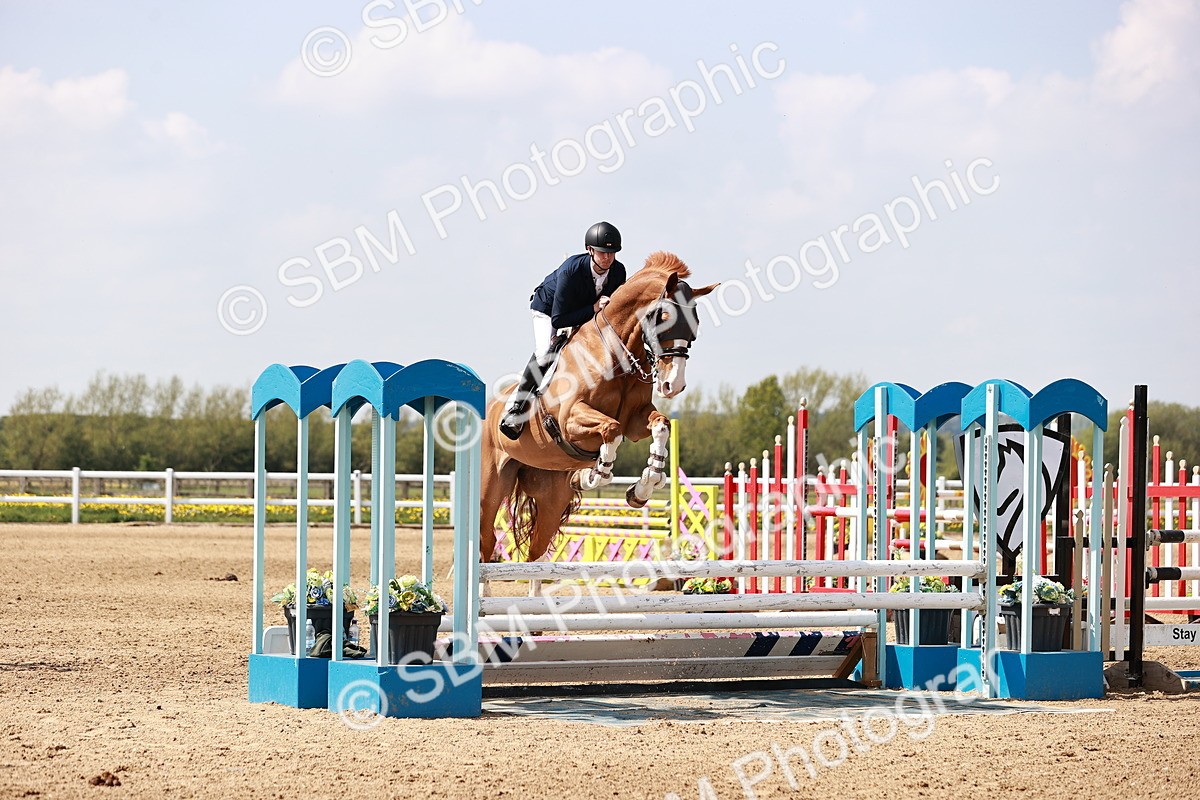  - Class 24 - Senior Newcomers - 1.10m